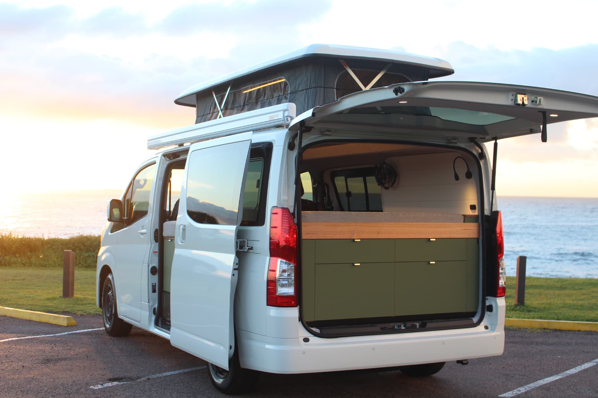 Toyota Hiace 300 Series fitout