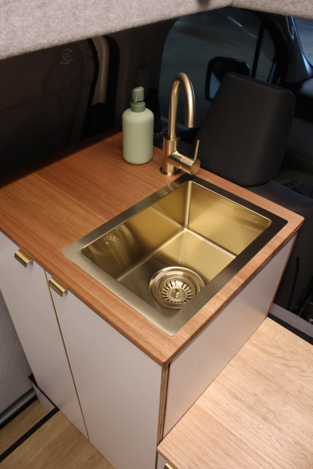Toyota Hiace 300 Series Pop Top — 